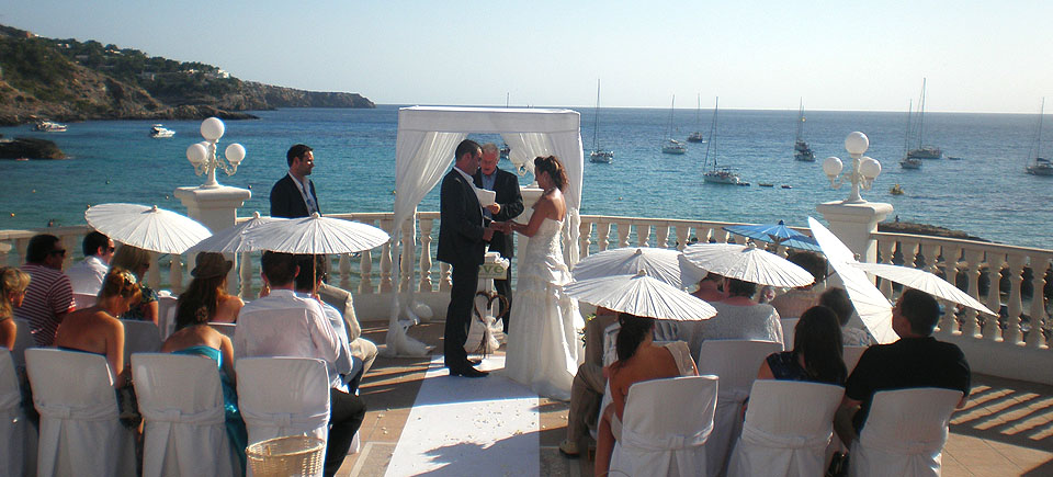 Seaside wedding in Italy